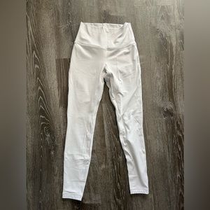 Lululemon aligns. Size 6.